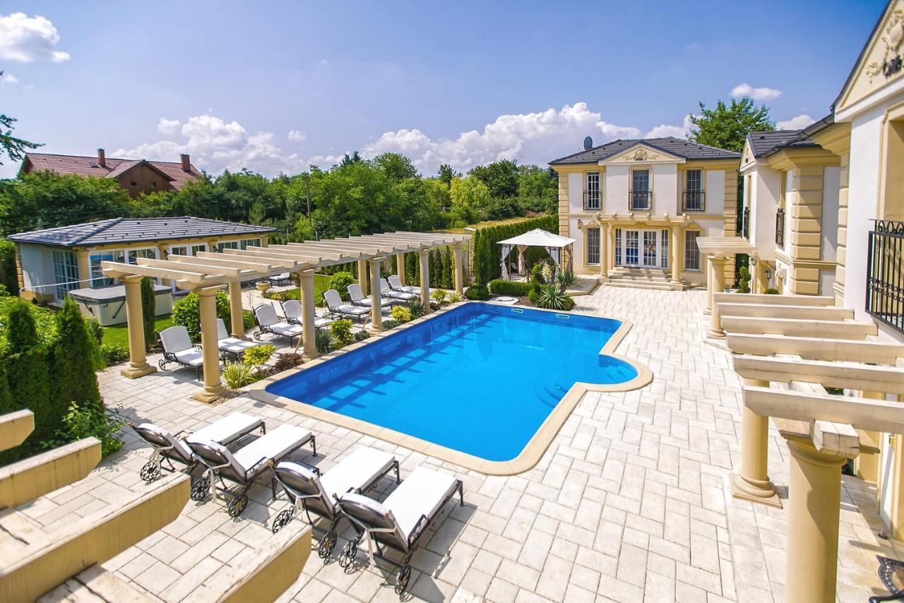 Luxury-Villas Шопрон Екстериор снимка